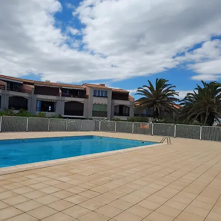 Daire Dans Marina Avec Piscine
